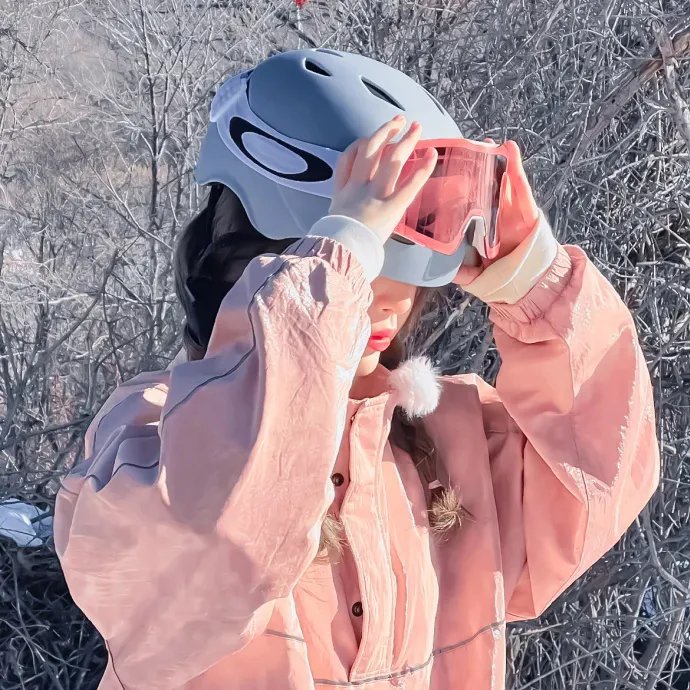 公寓里的两个女人